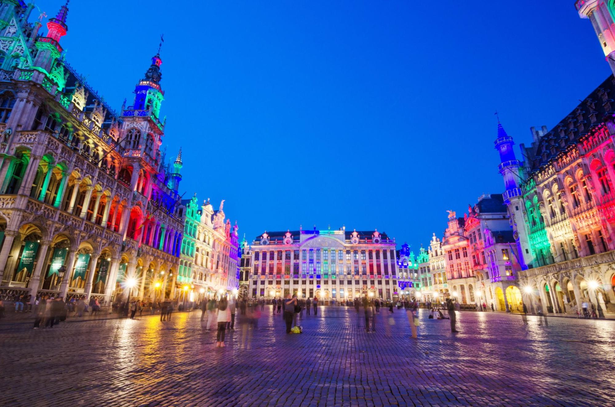 Grand Place (Grote Markt) at twilight in Brussels, Belgium